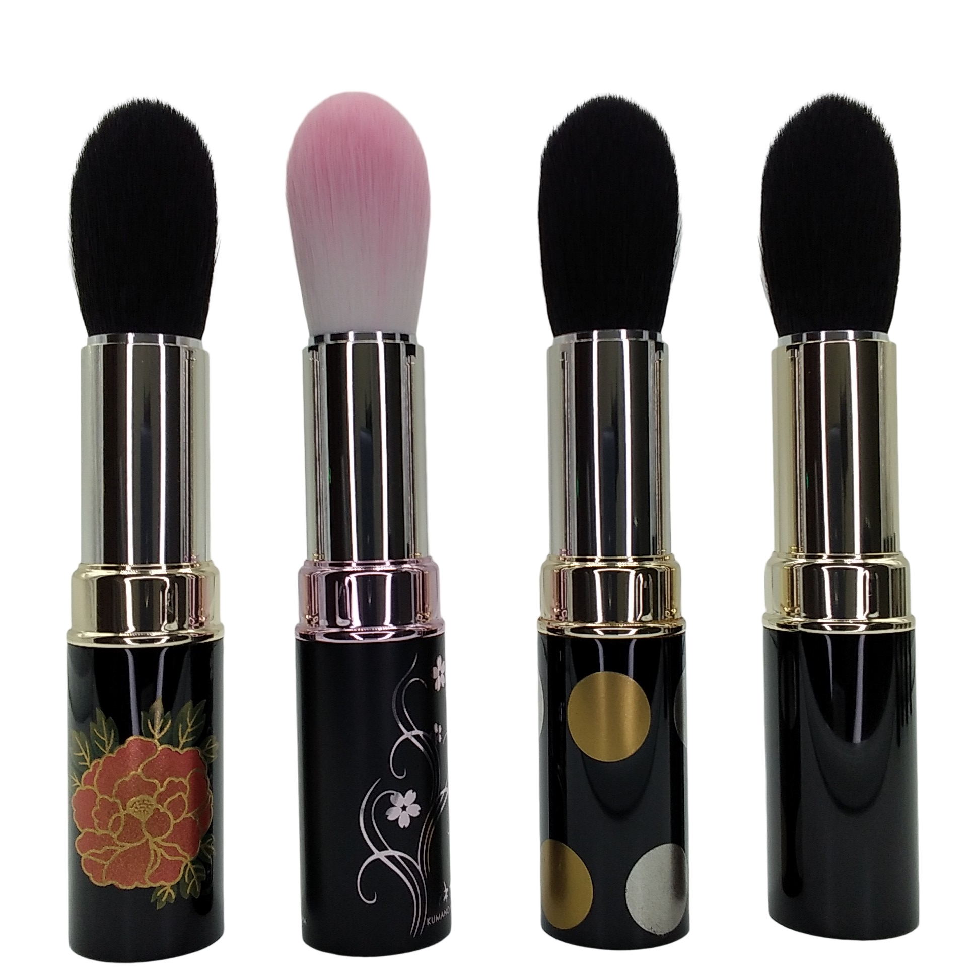 Makeup brushes that make women beautiful