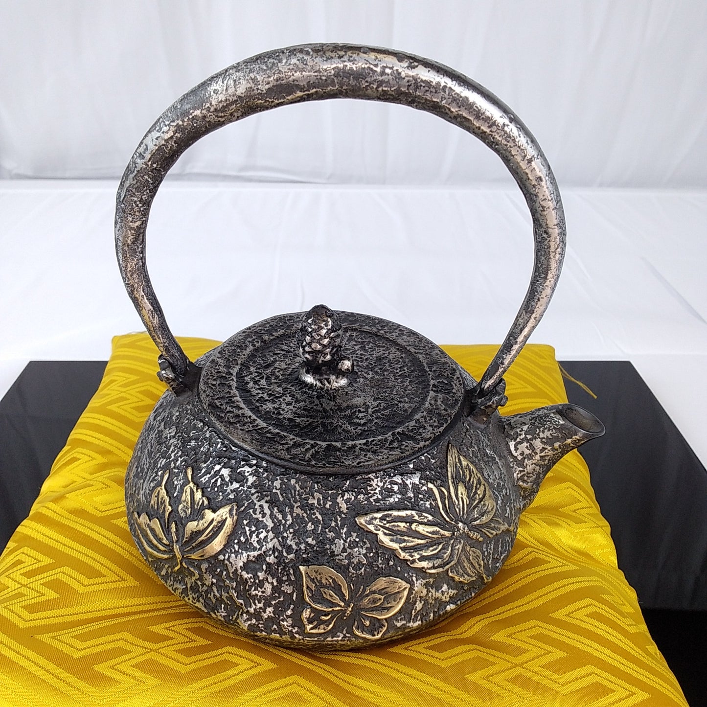 Original iron kettle -Butterfly, Size 6-