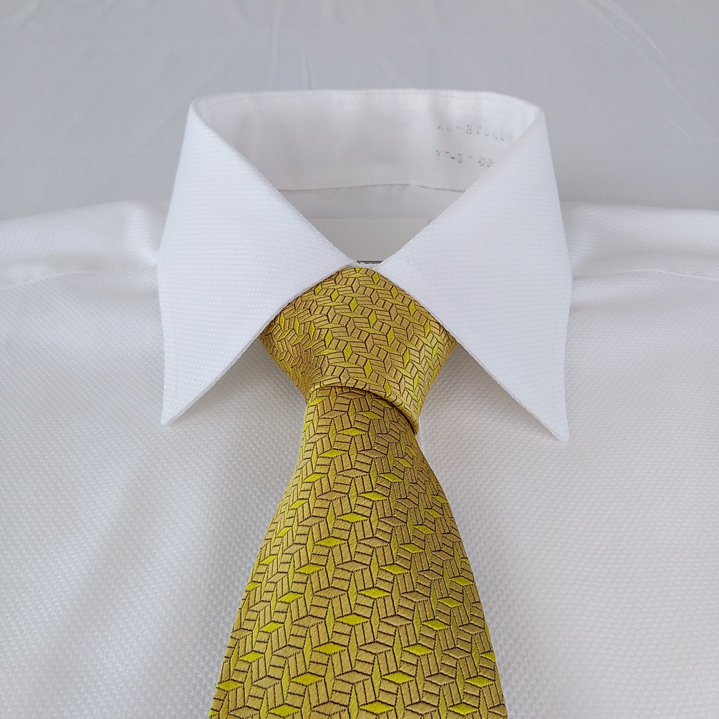 Kyoto Nishijin-ori tie(Hishimon-sama) -Yellow gold-