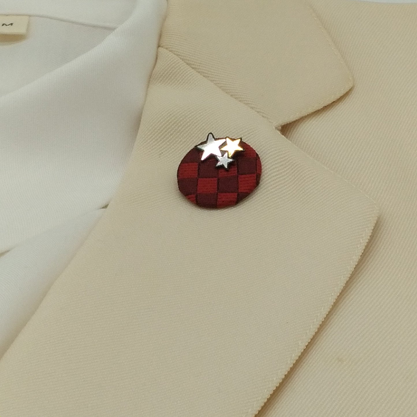 Kyoto Nishijin-ori & Kyo damascene pin brooch (star & red)