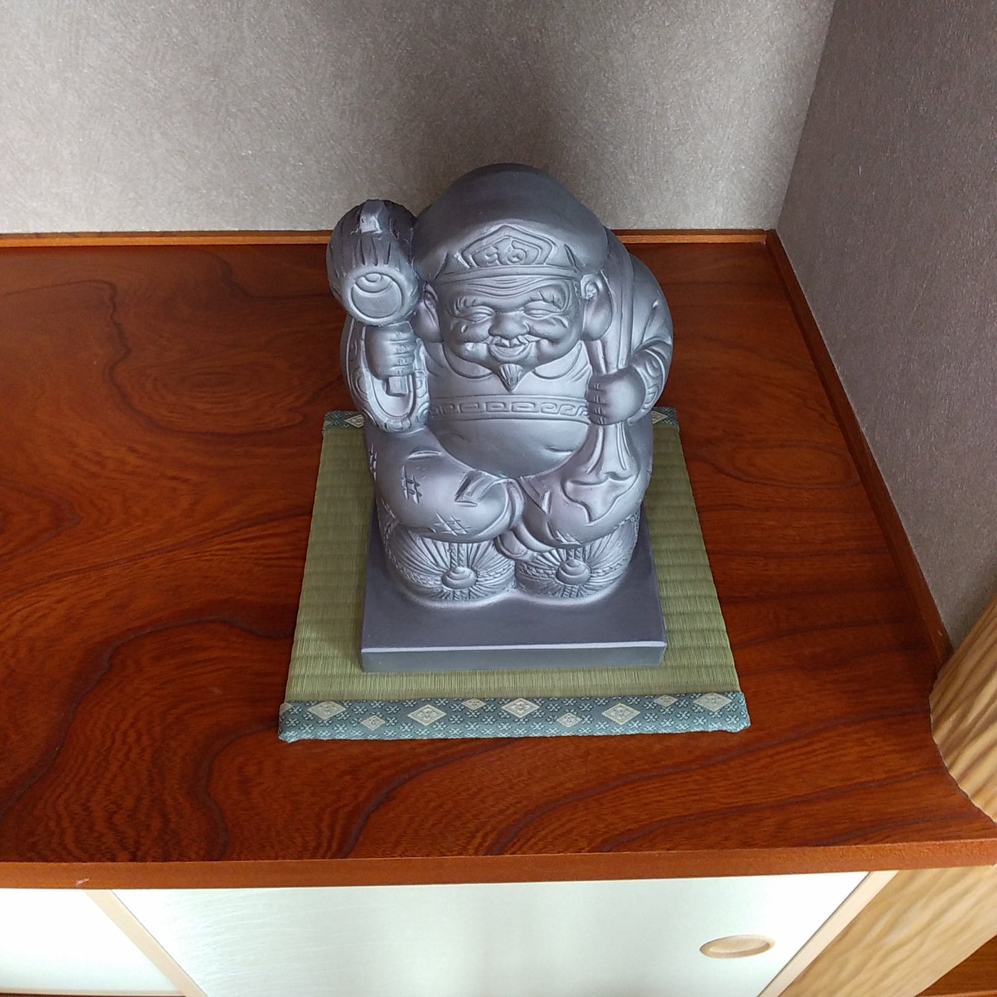 Japanese lucky god figure(Daikokuten) -Made of the ceramic-