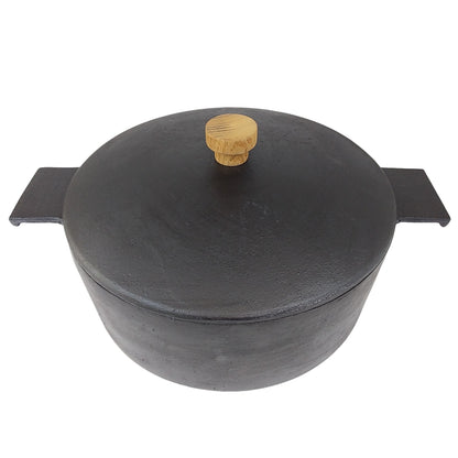 Iron lid with wooden knob for use with frying pans and pots from Japan