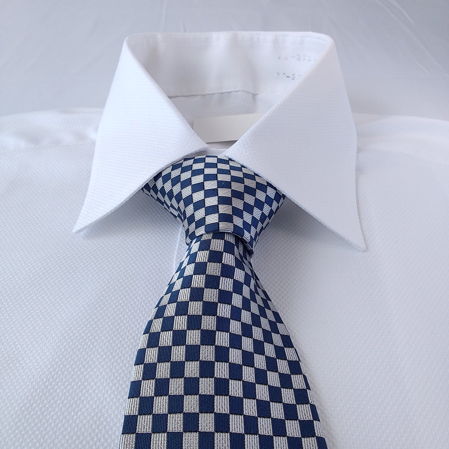 Kyoto Nishijin-ori tie(Ichimatsu -Japanese traditional pattern- ) -Blue & White-