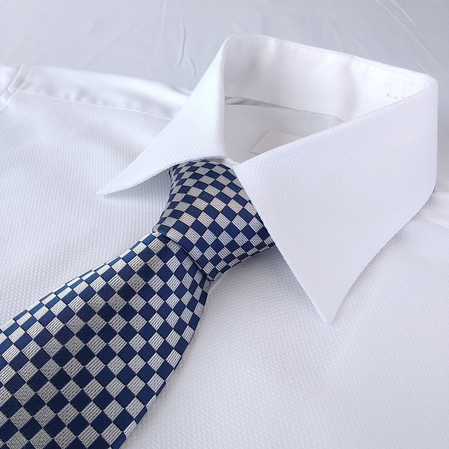 Kyoto Nishijin-ori tie(Ichimatsu -Japanese traditional pattern- ) -Blue & White-