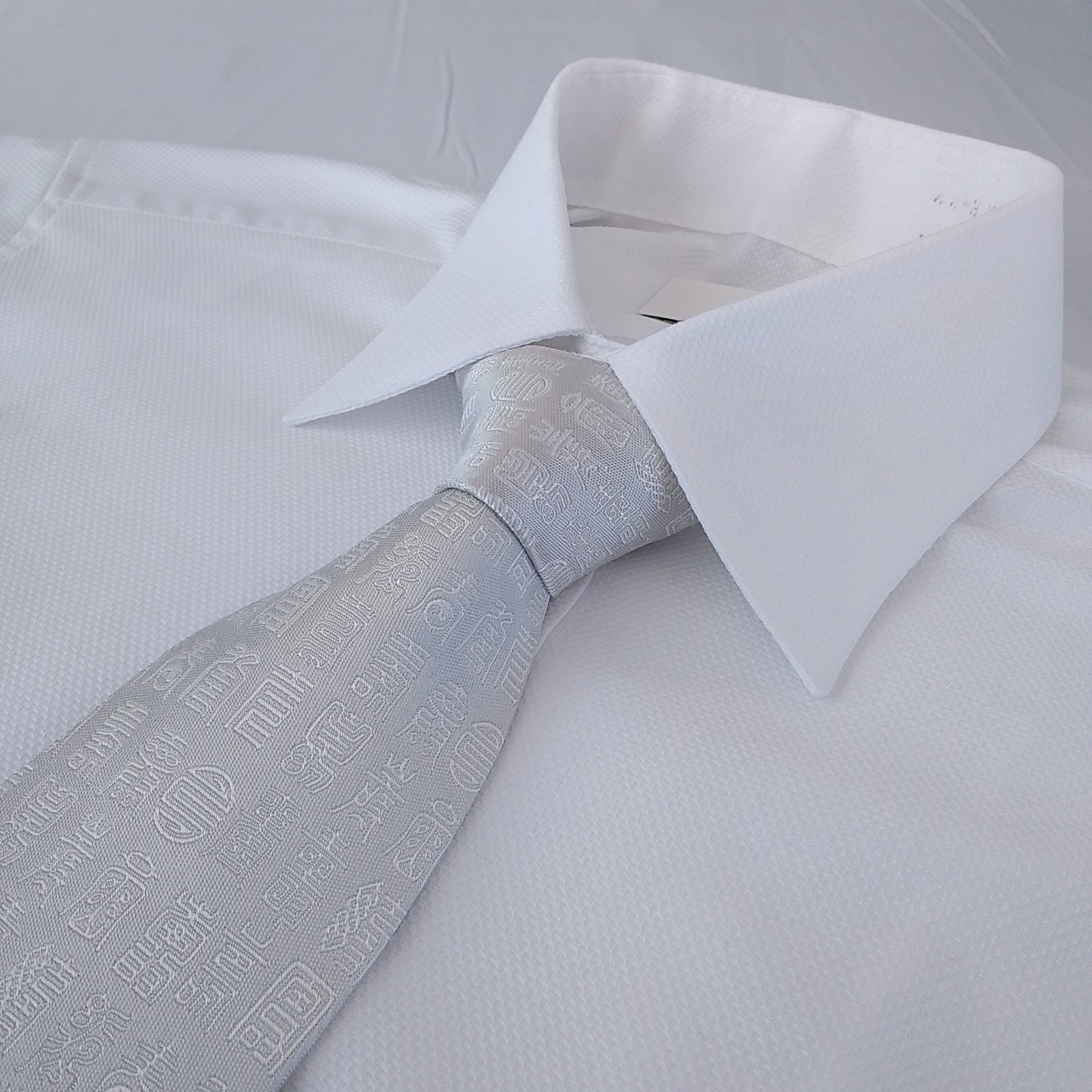 Kyoto Nishijin-ori tie(Kanji "Kotobuki" -congratulations- ) -White & White-